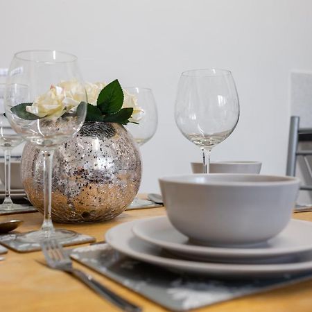 Cosy Anfield Guesthouse - Free Parking Liverpool Exteriör bild