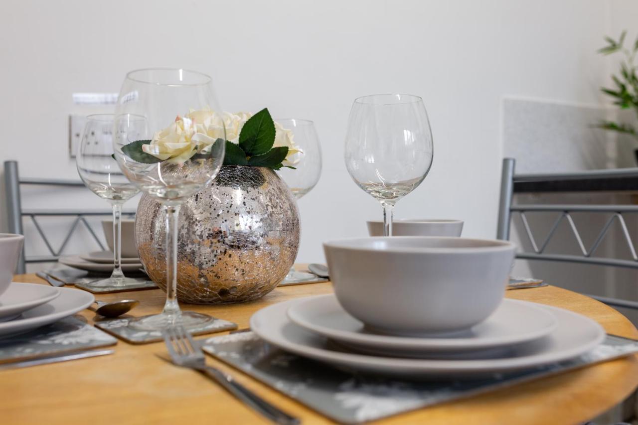Cosy Anfield Guesthouse - Free Parking Liverpool Exteriör bild